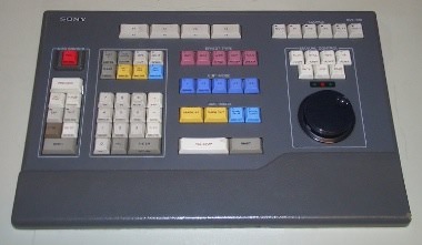 Linear video editing console1 thumb1